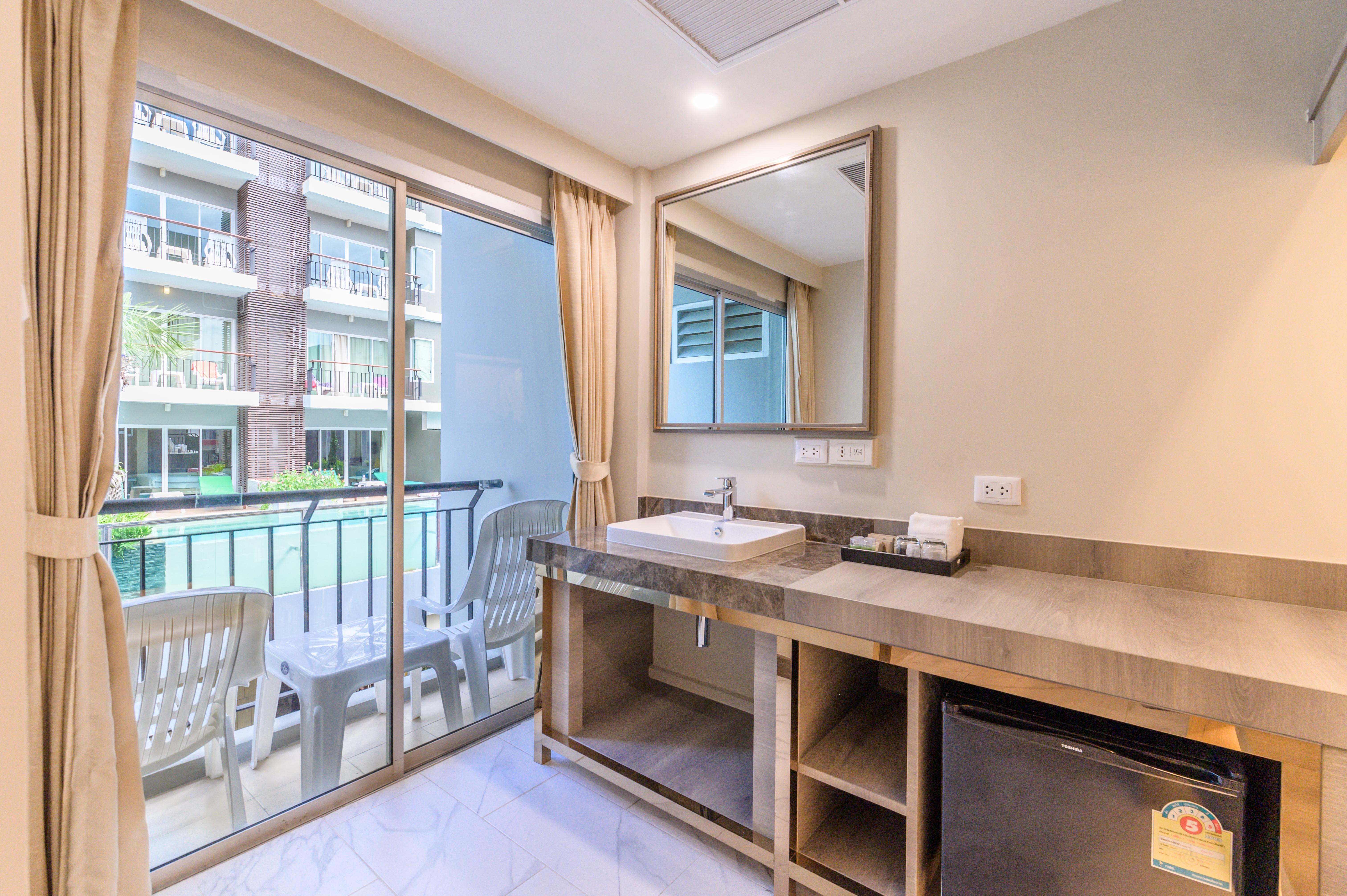 Andakira Hotel - Sha Extra Plus Patong Ngoại thất bức ảnh