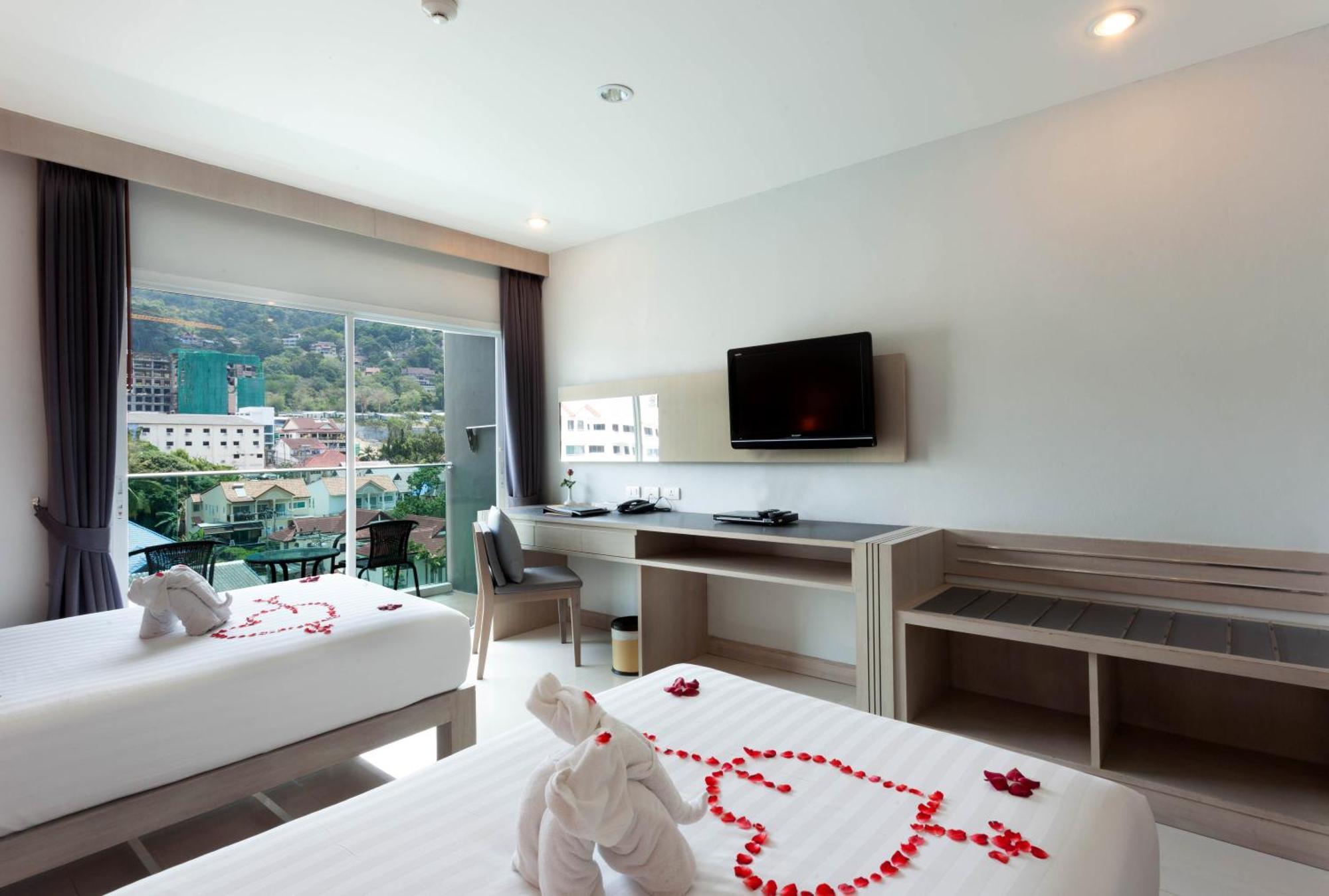 Andakira Hotel - Sha Extra Plus Patong Ngoại thất bức ảnh